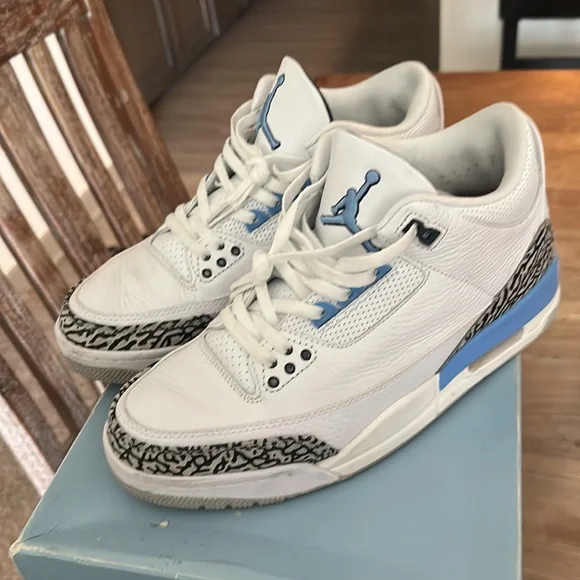 2020Air Jordan 3 Retro 'UNC'
